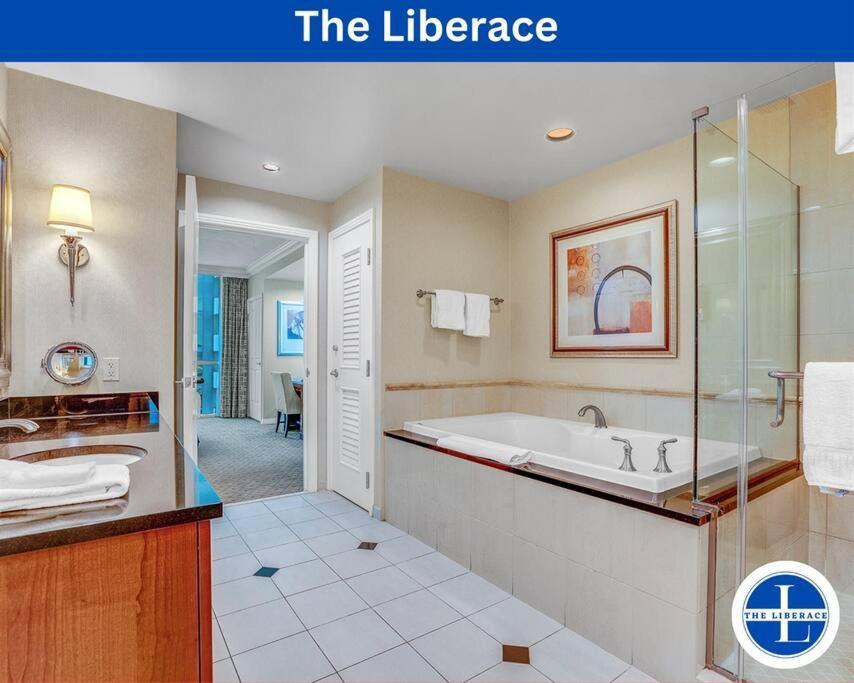 The Liberace Aparthotel Las Vegas Exterior photo