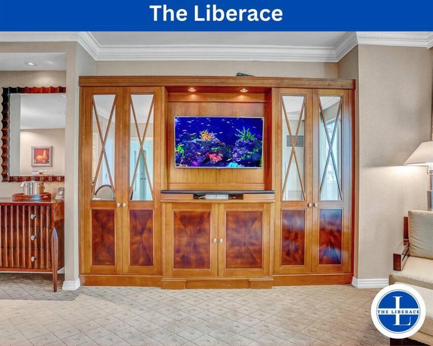 The Liberace Aparthotel Las Vegas Exterior photo